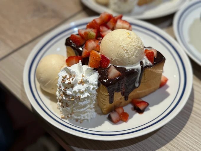 After You Dessert Cafe Siam Paragon Bangkok | Shibuya Honey Toast & Kakigori photo 3