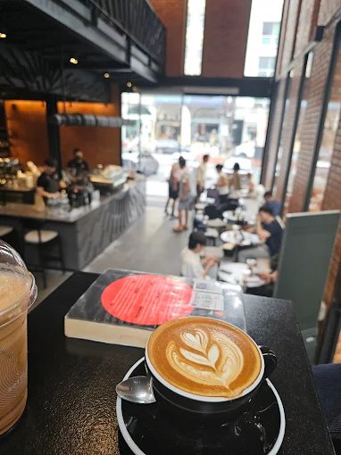 Bottomless Sukhumvit 33 Bangkok | Specialty Coffee Roastery near Phrom Phong photo 3