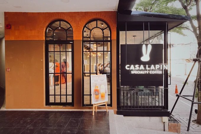 CASA LAPIN x Sukhumvit 20 Bangkok | Specialty Coffee Cafe in Khlong Toei