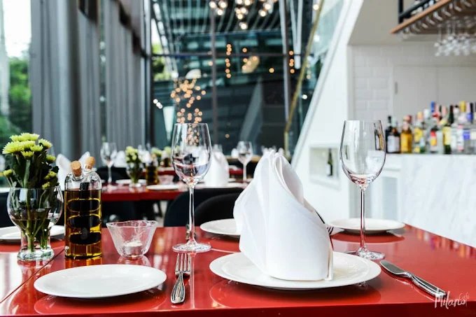 Glasshouse at Sindhorn Bangkok | Dining Pavilion on Wireless Road