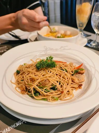 Greyhound Café Siam Center Bangkok | Thai Fusion Restaurant Near BTS Siam photo 3