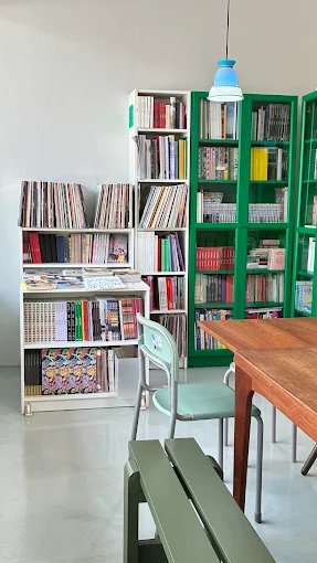 Hands and Heart Coffee Roasters Bangkok | Minimalist Specialty Coffee on Sukhumvit 67 — Cafés & Coffee in Bangkok
