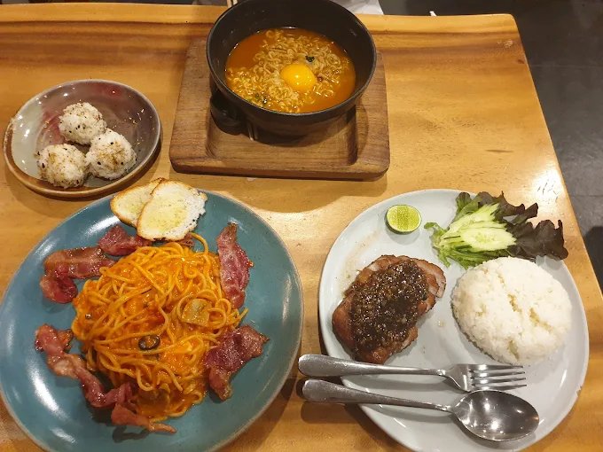 Iwane Goes Nature Bangkok | Pancakes & Garden Cafe on Sukhumvit 23 photo 3