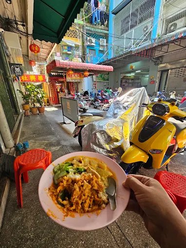 Khao Gaeng Jek Pui Bangkok | Legendary Chinatown Curry Rice on Mangkon Road photo 2