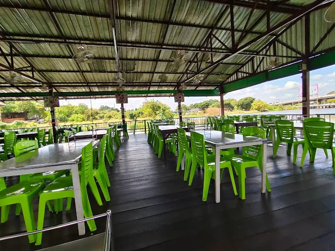 Kitchen Starlight Tigers Bangkok | Local Thai Waterside Restaurant Near Nawamin 66