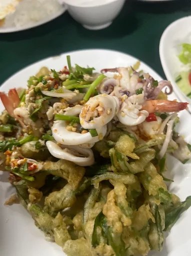 Kitchen Starlight Tigers Bangkok | Local Thai Waterside Restaurant Near Nawamin 66 photo 3