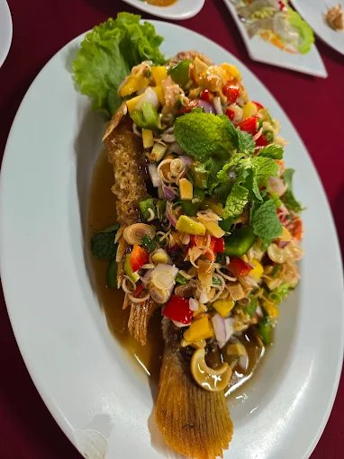 Kitchen Starlight Tigers Bangkok | Local Thai Waterside Restaurant Near Nawamin 66 photo 9