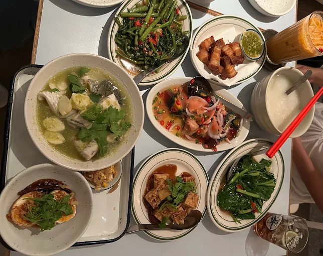Lon Lon Local Diner Bangkok | Modern Thai-Chinese Khao Tom Diner in Silom photo 4