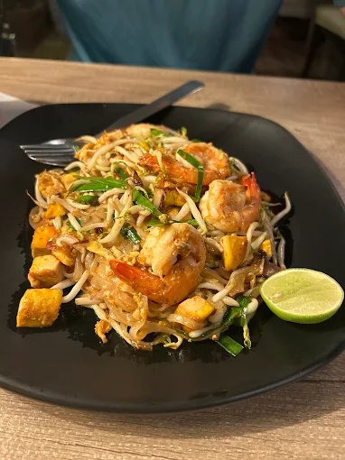 Naj's Bowl & Cafe Convent Road Bangkok | Thai Dining near BNH Hospital photo 4