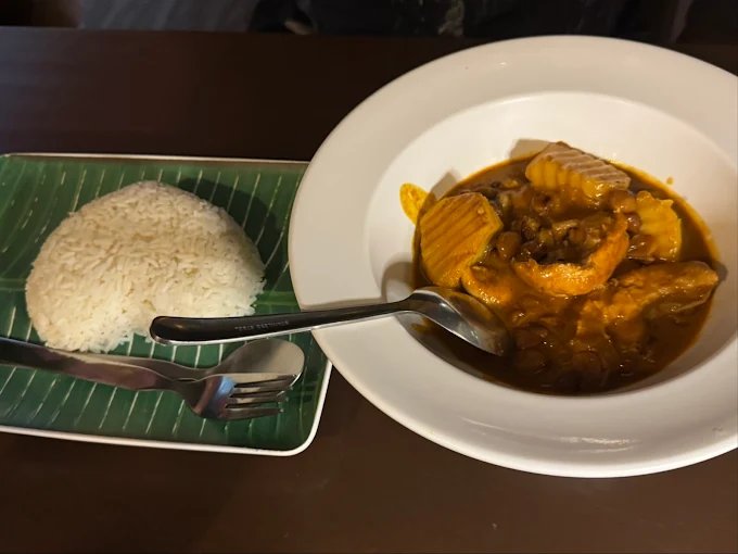Naj's Bowl & Cafe Convent Road Bangkok | Thai Dining near BNH Hospital photo 5