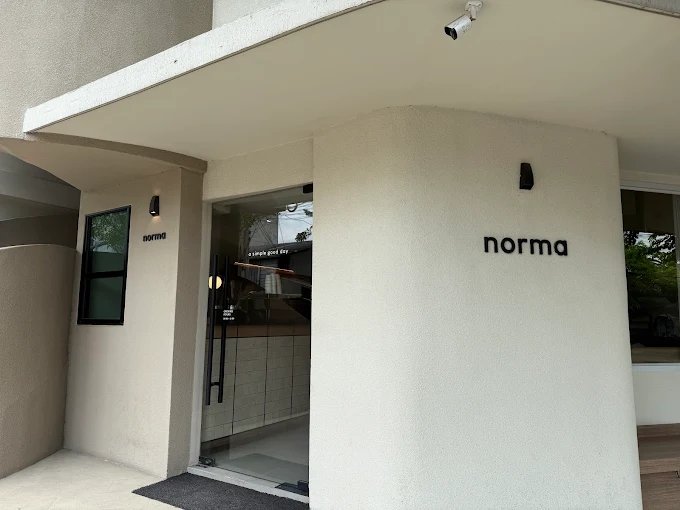 Norma Naknivas Bangkok | Minimal Cafe, Brunch & Wine Bar in Lat Phrao