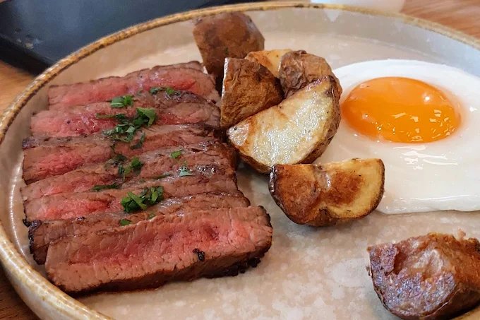 Norma Naknivas Bangkok | Minimal Cafe, Brunch & Wine Bar in Lat Phrao photo 10