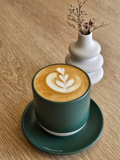Norma Naknivas Bangkok | Minimal Cafe, Brunch & Wine Bar in Lat Phrao photo 4