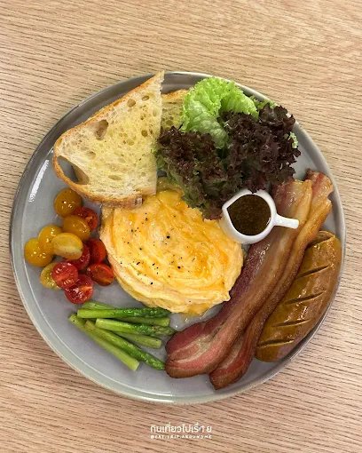 Norma Naknivas Bangkok | Minimal Cafe, Brunch & Wine Bar in Lat Phrao photo 8
