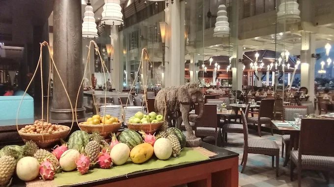 Riverside Terrace Anantara Bangkok | Riverside Buffet & Thai Show photo 12