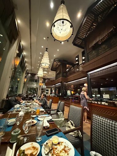 Riverside Terrace Anantara Bangkok | Riverside Buffet & Thai Show photo 5