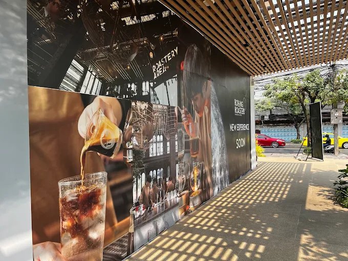 Rolling Roasters Ekkamai Bangkok | Specialty Coffee Roaster at The Earth Ekkamai