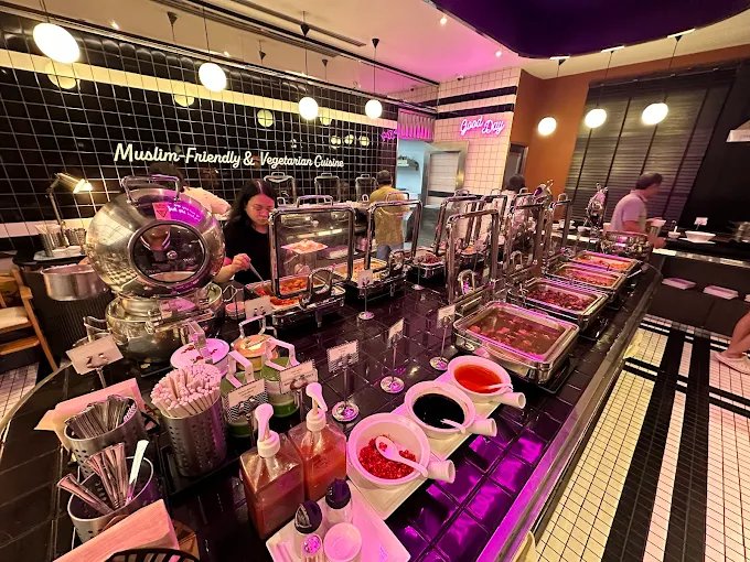 The Diner Buffet @ Vince Hotel Bangkok | Thai & International Buffet in Pratunam photo 3