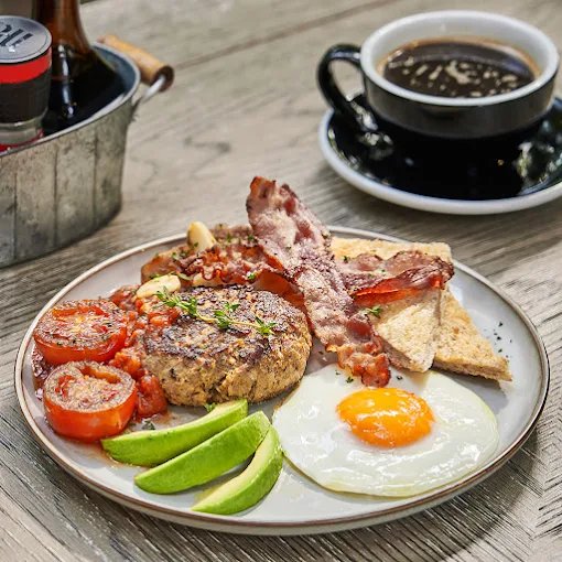 The Hub Cafe and Eatery Bangkok | Garden Cafe & Thai-Fusion Dining in Suan Luang photo 3