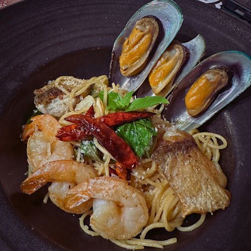 The Oyster Bar x Ramkhamhaeng 164 Bangkok | Oyster & Seafood Bar in Min Buri photo 14