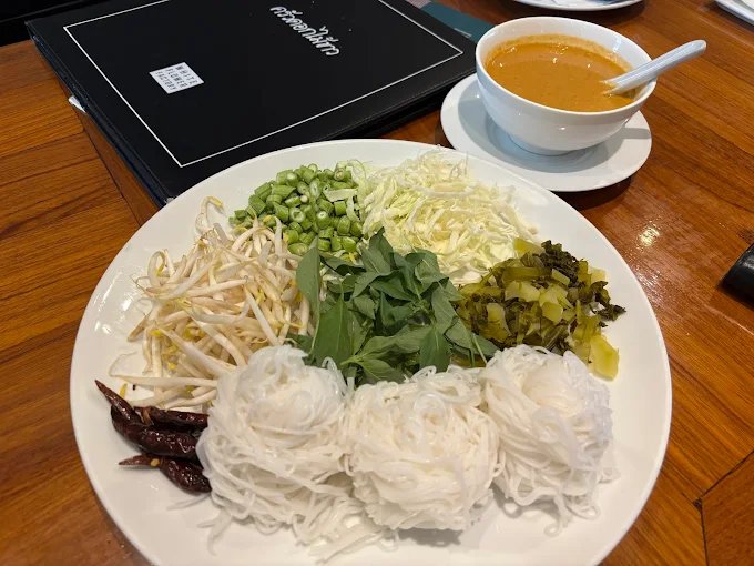 White Flower Factory Siam Square One | Thai Food, Cakes & Cafe in Bangkok photo 10