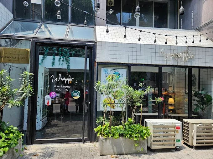 Wraptor Ari Bangkok | Tex-Mex Wraps, Tacos and Burritos in Ari — Restaurants in Bangkok